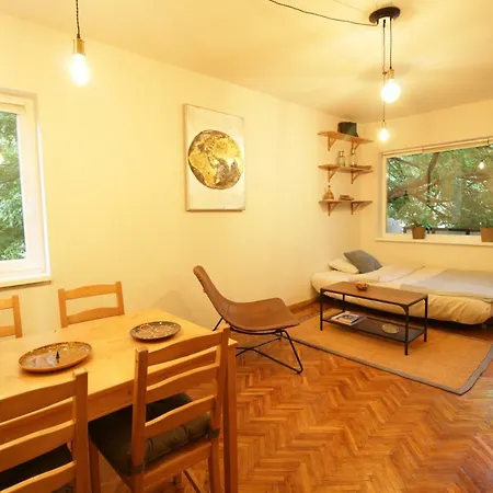 With Nook Bed Apartment *