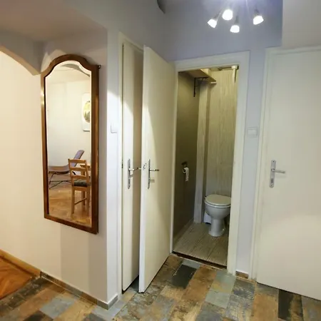 With Nook Bed Apartment